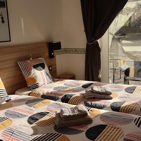 Le Relais De Porz Morvan Plomodiern Экстерьер фото