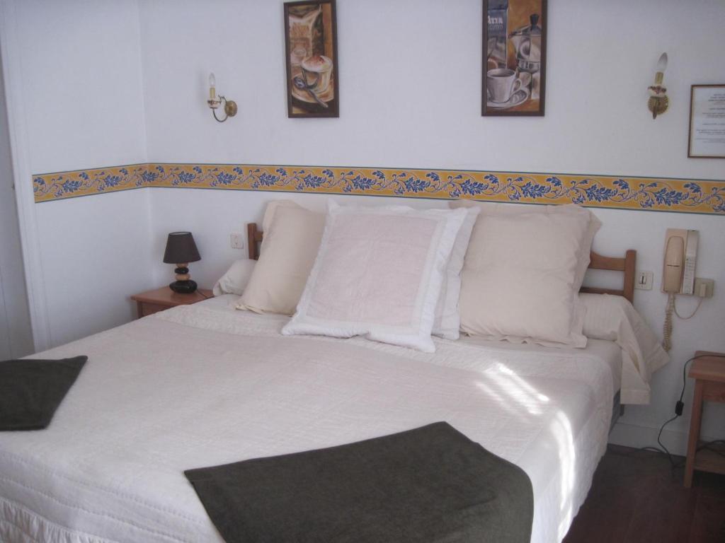 Le Relais De Porz Morvan Plomodiern Экстерьер фото